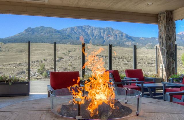 Ridgeline Hotel at Yellowstone, an Ascend Collection Hotel