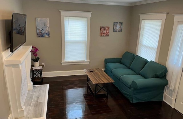 Ridgeway, 2 Bedroom House near Xavier, Downtown