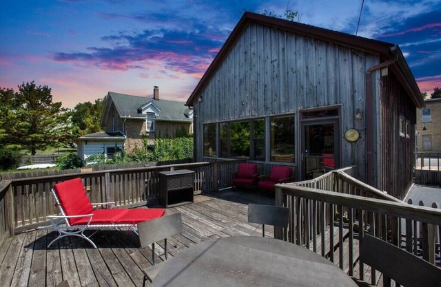 River ßARN 》Quaint, Refined, Elegant