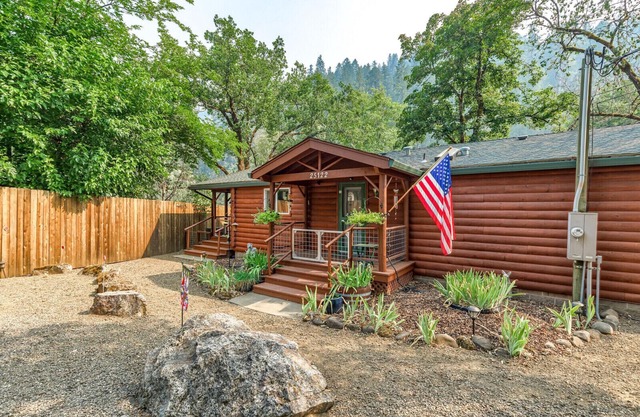 'RIVER HAVEN' is a serene riverside cabin on the Rogue River