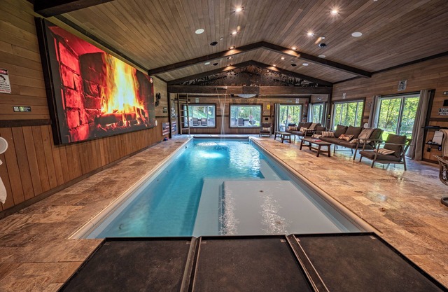 River Pools Cabin - Indoor Pool, Lake Access