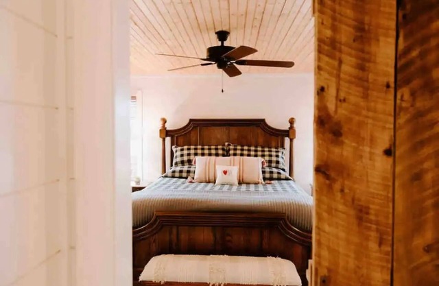 River Run Cottage at Horseshoe Bend Farmnn