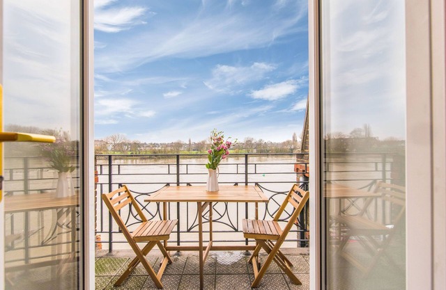 River View, Penthouse Apartment, Zone 2, Hammersmith, London, 2 Bedrooms 2 Bath