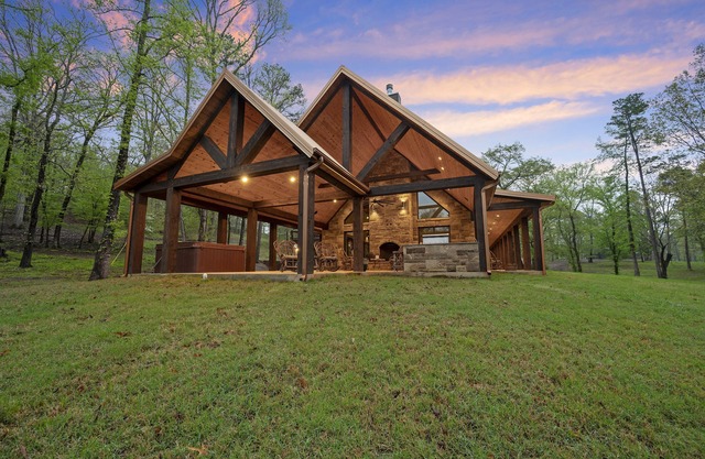 Riverfront Cabin-160 acres/Mtn & River Views!Hiking &ATV Trails!Kayaks Provided!