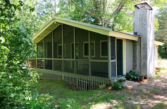 Riverfront Cabin - Near Storyland