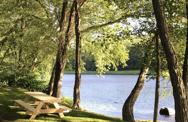 Riverfront House in Narrowsburg—The Maisonette