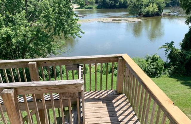 Riverfront/RW Waterpark/Kayak & Canoe/Fishing/Free WIFI/Comfy beds