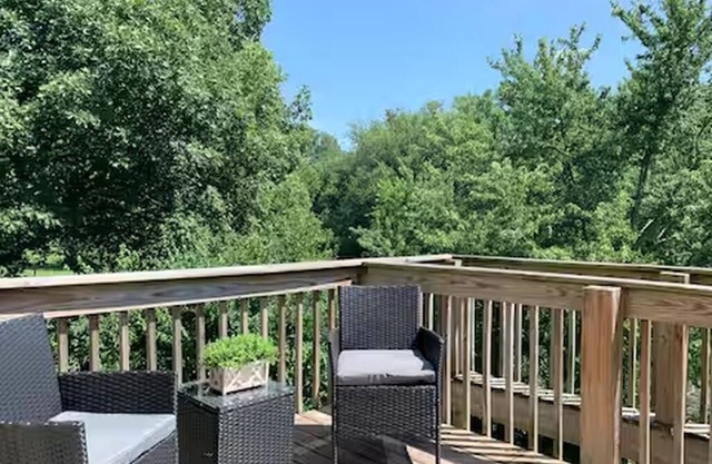 Riverfront/RW Waterpark/Kayak & Canoe/Fishing/Free WIFI/Comfy beds