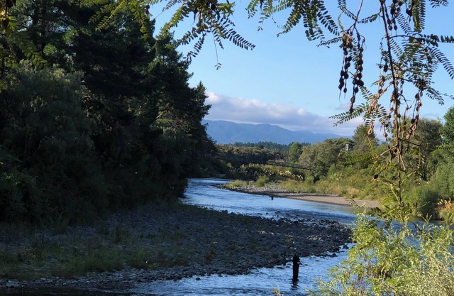 Riverside holiday house perfect for fishing, walking, biking, skiing & relaxing