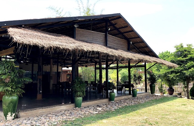 Riverside @ Hsipaw Resort