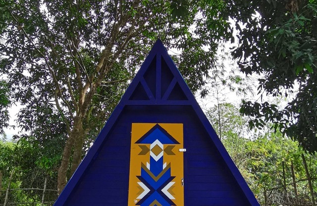 Riverside Native guest house and A-framed cabin for family picnic and camping.