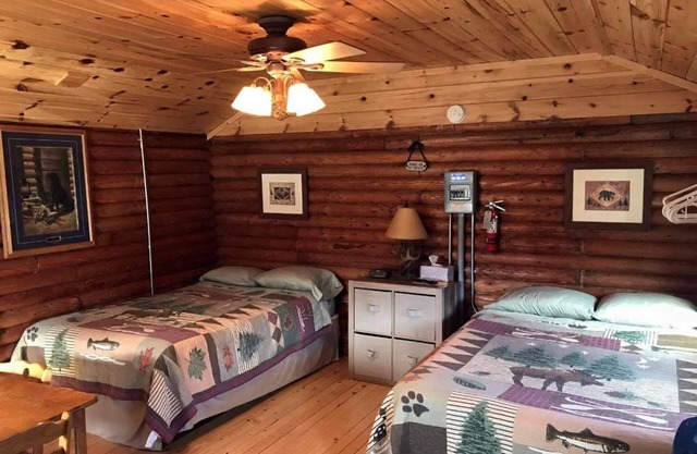 Riverside Retreat - Cozy Cabin #1