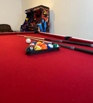 Riverside Stay at Stary Rynek - billiards, foosball and arcade games