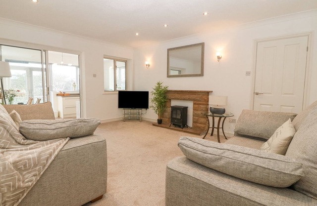 RIVERVIEW APARTMENT, family friendly in Cemaes Bay
