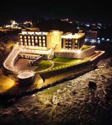 Riviera Resort