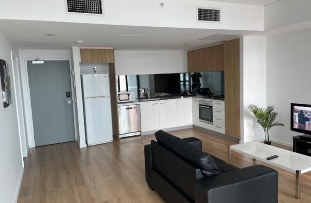 RNR on Franklin-Two-Bedroom Apartment