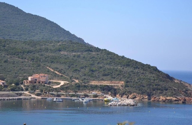 Roc A Mare Galeria sea view apartment, quiet, air conditioning, wifi, beach 200m away