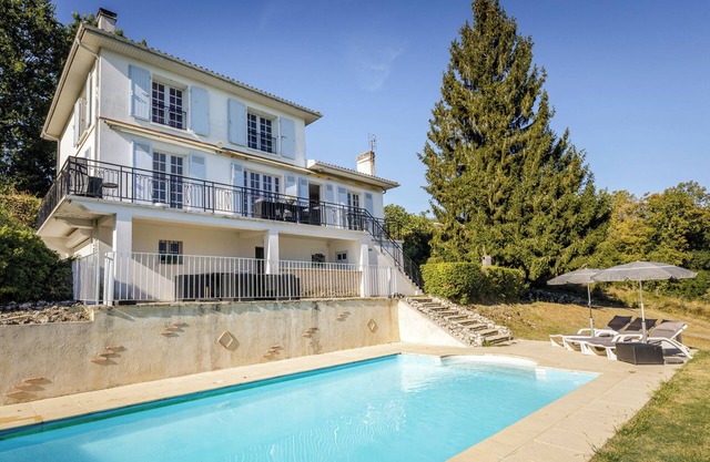 Rocaille, villa with private pool, good wifi, privacy, comfort and service