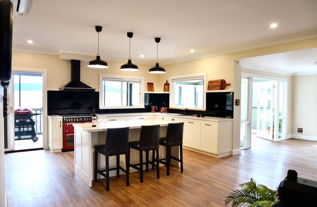 Rock-a-Billi. Exceptional 4-bedroom home in the heart of Wisemans. 3pm checkout