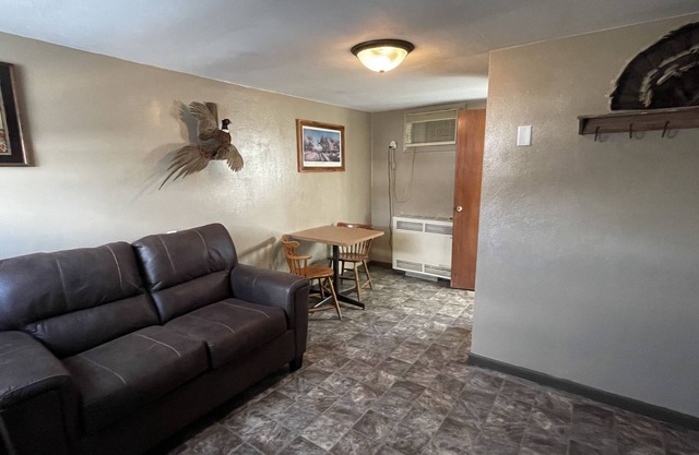 Rockin' E #10 - cozy, newly remodeled cabin