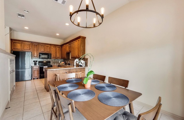 Rockwall 3-bedroom Townhouse near Lake Ray Hubbard, short drive to Dallas