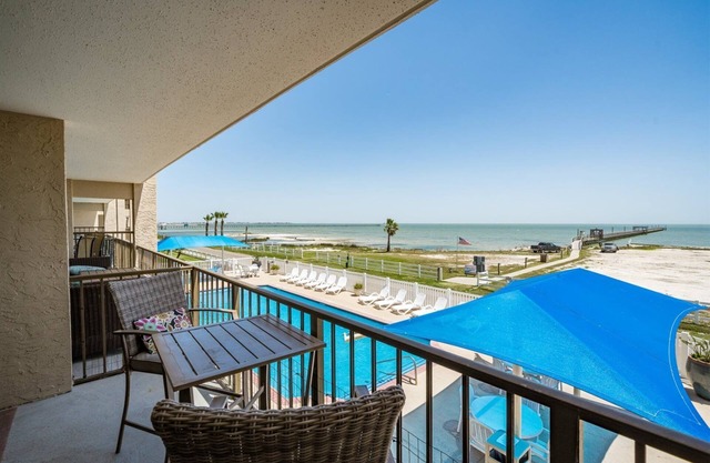 Rod and Reel | Pet Friendly, Views, Pool, Hot Tub