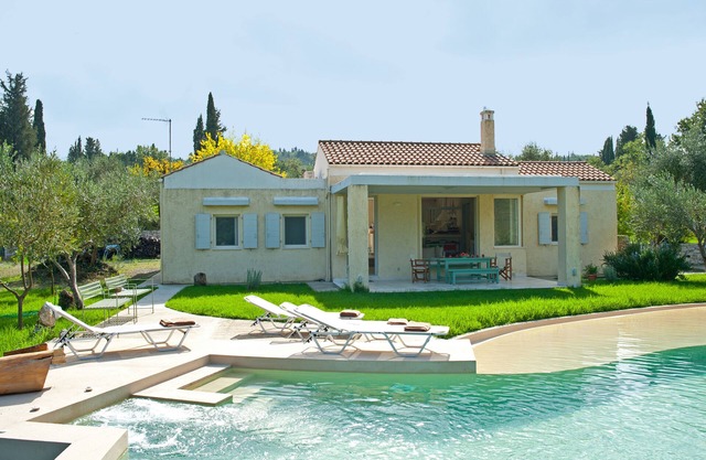 Rodia villa Corfu. A villa with swimming pool,free parking,Wi-Fi,fully equipped.