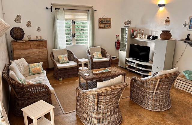 Rodrigues. Spacious well equipped villa with panoramic view of the lagoon and sunsets.