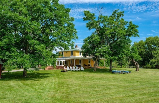 Rolling River Farm: Exquisite Riverfront Paradise