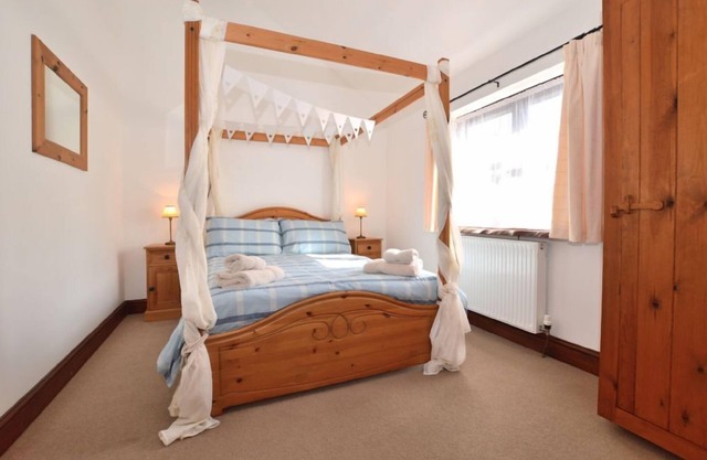 Romantic 1 bedroom cottage in beautiful Devon countryside, indoor pool, sauna