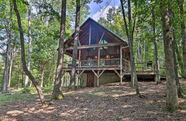 Romantic Asheville Area Cabin w/Deck & Hot Tub!