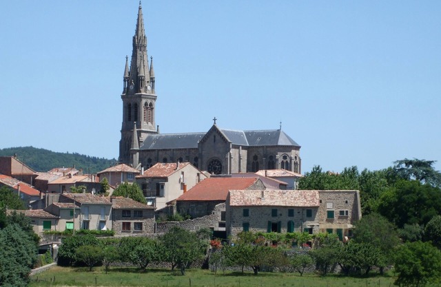 Romantic cottage in the Ardeche with free WiFi and TV