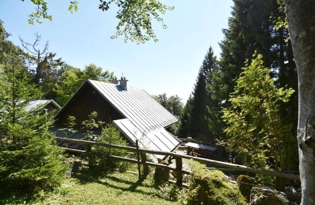 Romantic cottage in the hearth of unspoiled nature