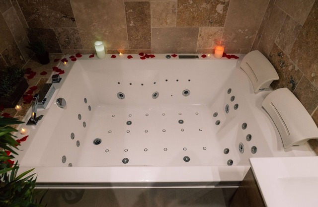 Romantic escape & spa