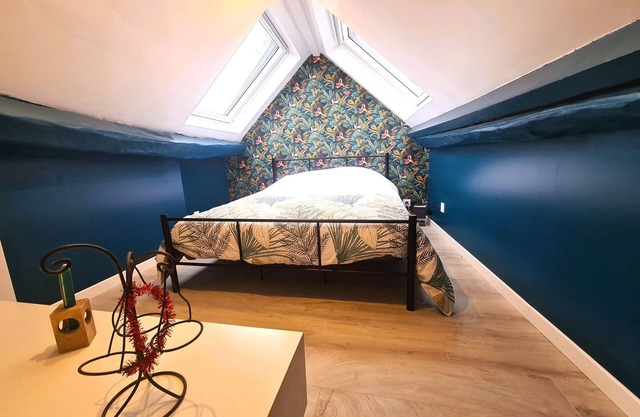 Romantic Getaway: Cozy Gîte with Pool, near Brenne Lakes, Starry Nights