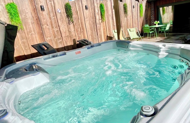 Romantic getaway in cosy natural surroundings