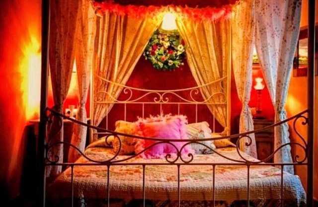 Romantic getaway to Valeria, Spain