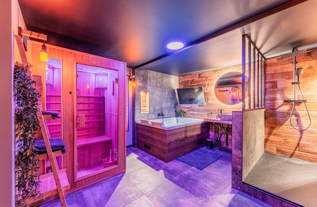 ⚜️ Romantic Love Room | Jacuzzi, Sauna & Terrace | Near Strasbourg 💕