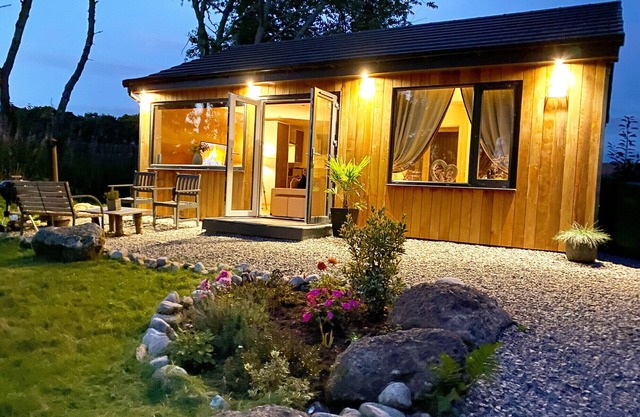 Romantic, luxury lodge on the NC500 - Druid House Lodge