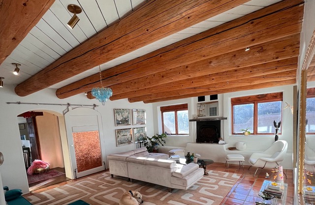 Romantic Retreat in Historic Ranchos De Taos
