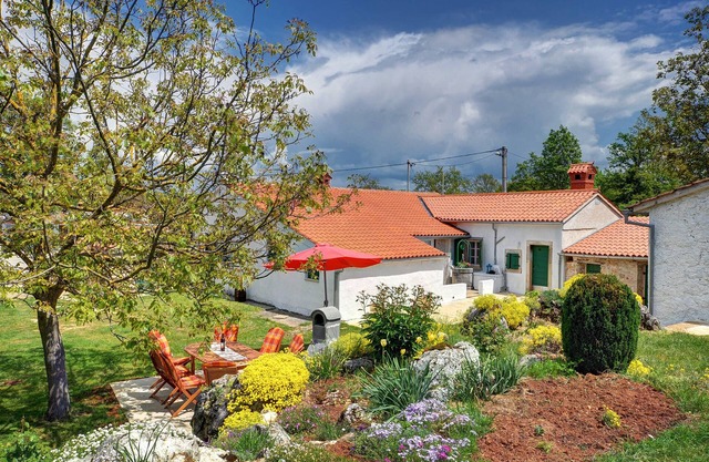 Romantic Villa Angelina with a swimming pool for a very special vacation.