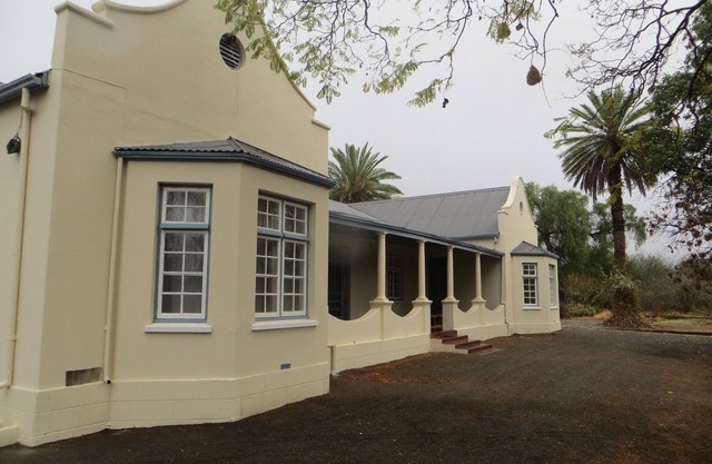 Roode Bloem Farm House