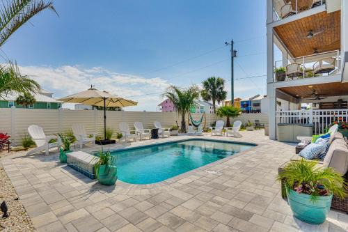 Rooftop Deck and Hot Tub Mexico Beach Home!