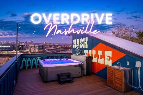 Rooftop Deck Hot Tub & Game Room in Nashville