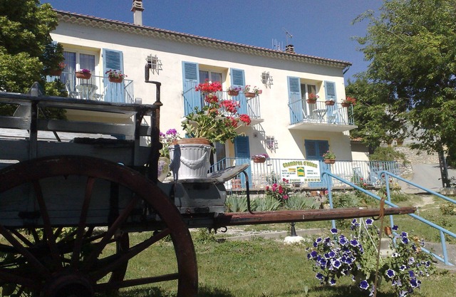 Room 2 - "Le Destourbes
