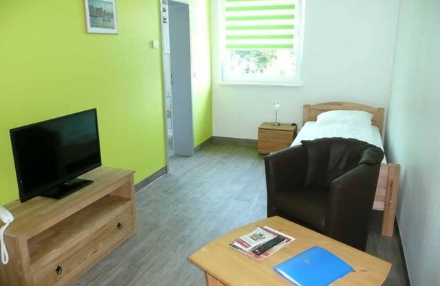 Room 3 - pension moment