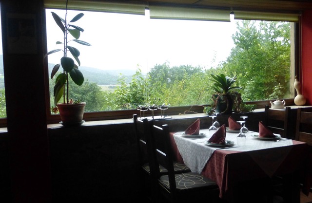 ROOM D - RURAL HOUSE