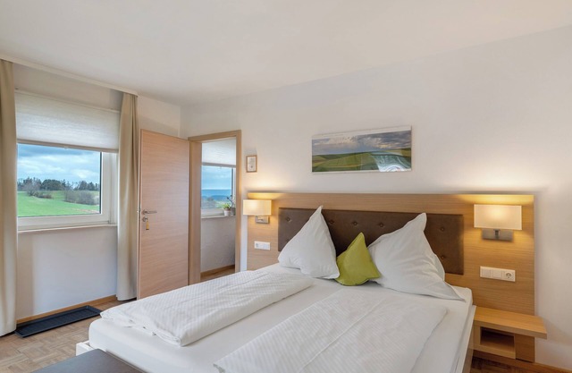 Room 'Doppelzimmer 2 Premium' with Shared Terrace, Shared Garden and Wi-Fi