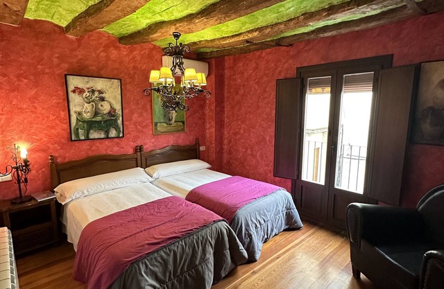 Room 'El Tordo' with Mountain View, Wi-Fi and Air Conditioning