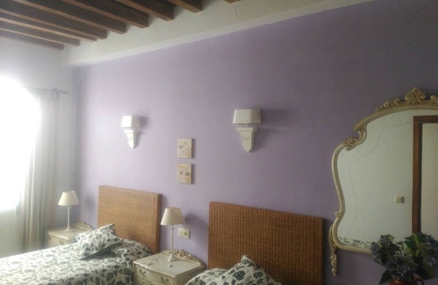 Room 'Habitación 4' with Private Garden, Wi-Fi and Air Conditioning